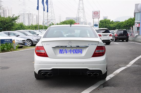 奔驰C63 AMG