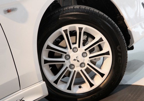 翼神黑白版正式上市 翼神黑白版正式上市