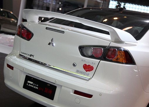 翼神黑白版正式上市 翼神黑白版正式上市