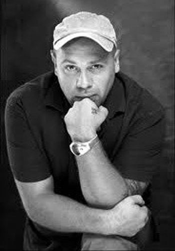 尼古拉斯?凯奇正式代言北汽“绅宝” 尼古拉斯?凯奇正式代言北汽“绅宝”