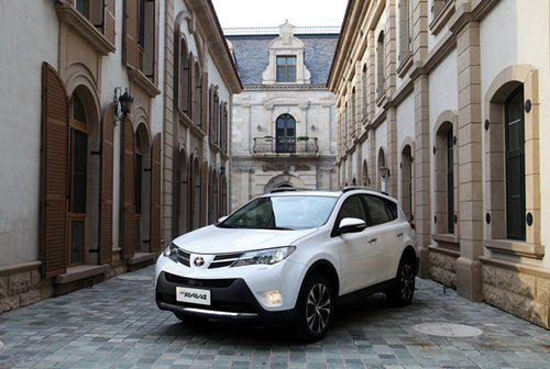 丰田新款RAV4.jpg