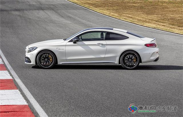 奔驰新AMG C63 Coupe官图 最高输出510Ps