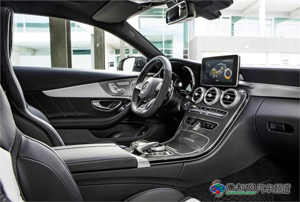 奔驰新AMG C63 Coupe官图 最高输出510Ps