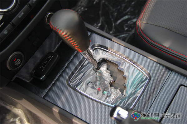 海马M6  2015款 1.5T CVT睿FUN型