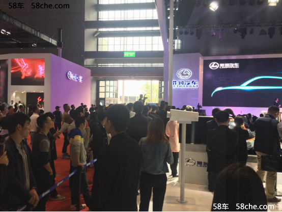 观众日现身上海车展，汪涵为谁而来？