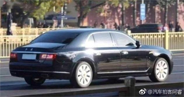红旗N501,红旗N501V8引擎