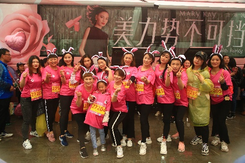 C:\Users\zhangann\Desktop\粉巴.jpg