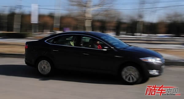 2010款蒙迪欧致胜试车实拍 2010款蒙迪欧致胜试车实拍