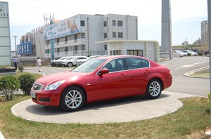 G25 Sedan 运动版  2013款