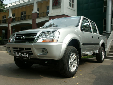 陆铃2010款 2.2L 两驱 经济型 低顶 