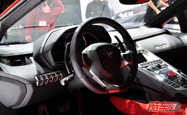 2011日内瓦车展_L 兰博基尼_A Aventador