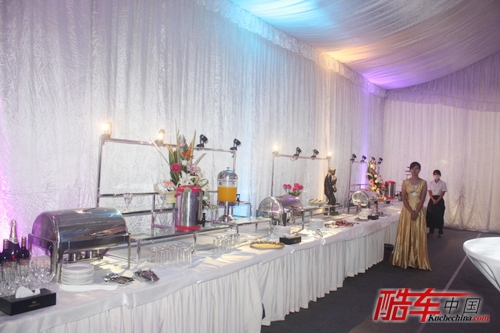 郑州富达雷克斯萨盛大开业欢迎酒会