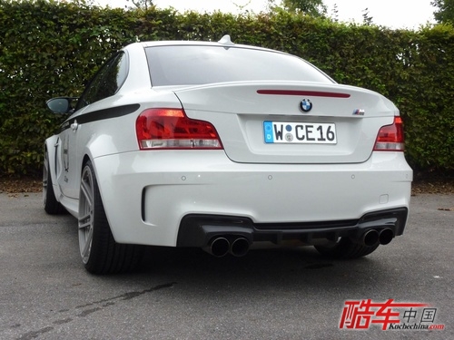 德国 Manhart Racing改装厂发布了 BMW 1 系 M Coupe改装套件