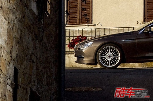 Alpina发布宝马B6 Bi-Turbo敞篷车改装套件