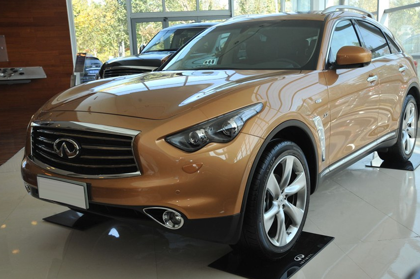 QX702013款 3.7L 超越升级版 