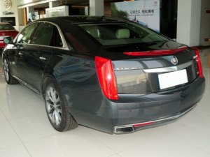 XTS 后侧