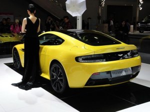 阿斯顿.马丁V12 Vantage