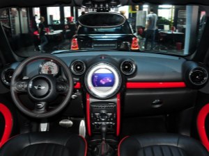 MINI COUNTRYMAN JCW 